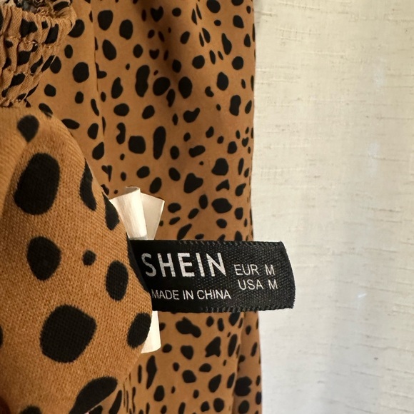 SHEIN Medium Cropped Long Sleeve Top - Picture 3 of 3
